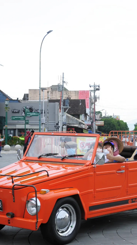 VW Beetle tour of the city
