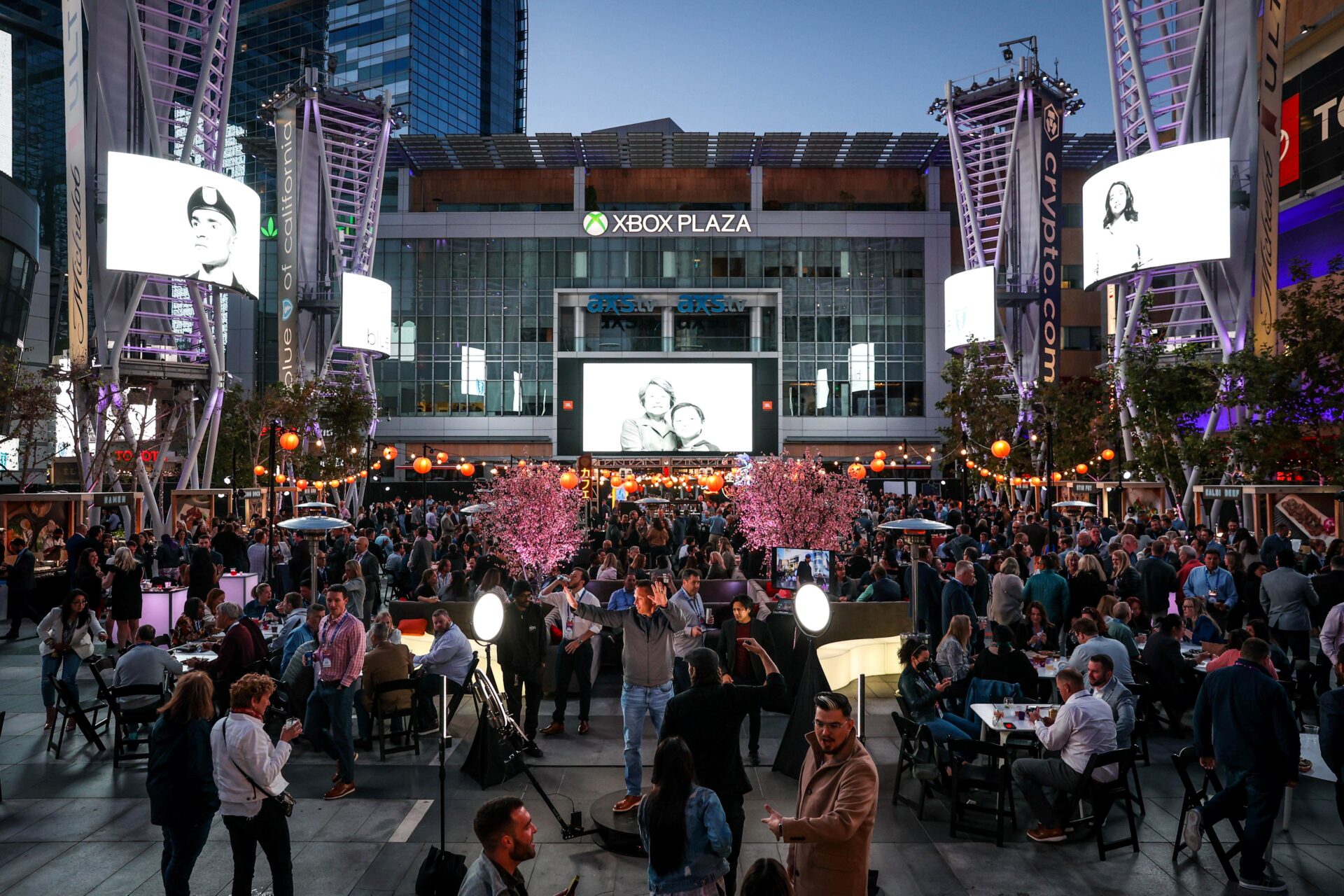 Xbox Plaza Custom Event