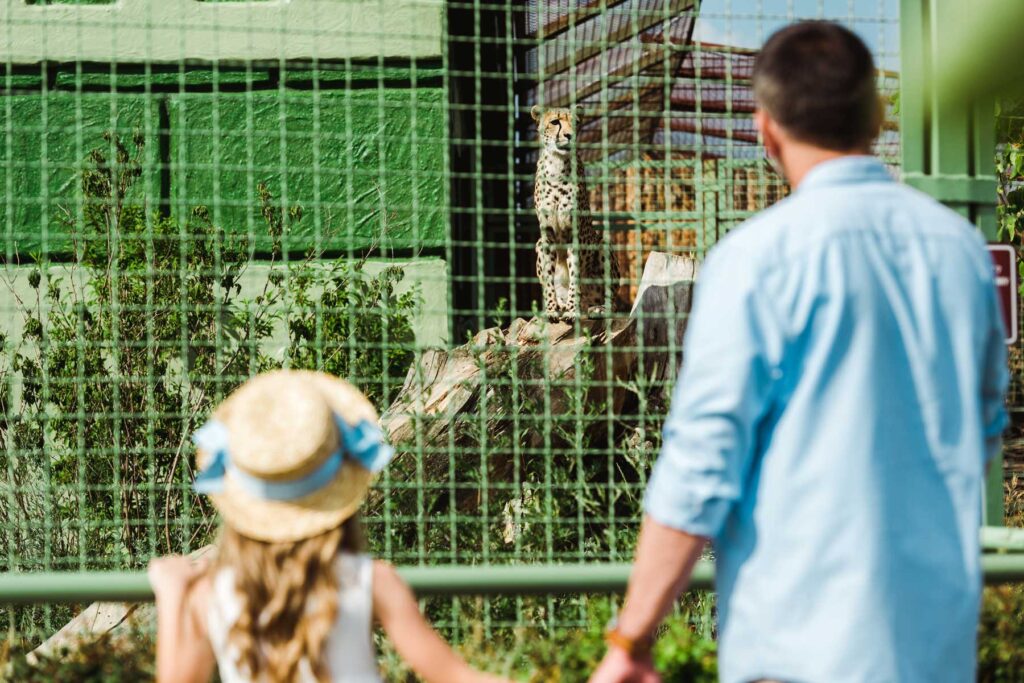 Father and daughter at the Memphis zoo