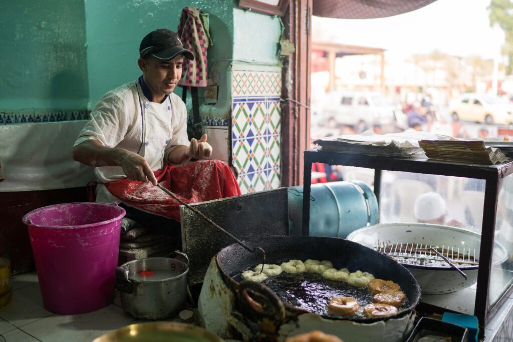 In every city of Morocco, day and night, visitors can find all kinds of street food, from sandwiches and pastries to freshly squeezed juice and more unusual affairs. Marrakech is no exception. Here we explore its best street food.