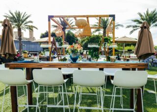 Table setting with decor