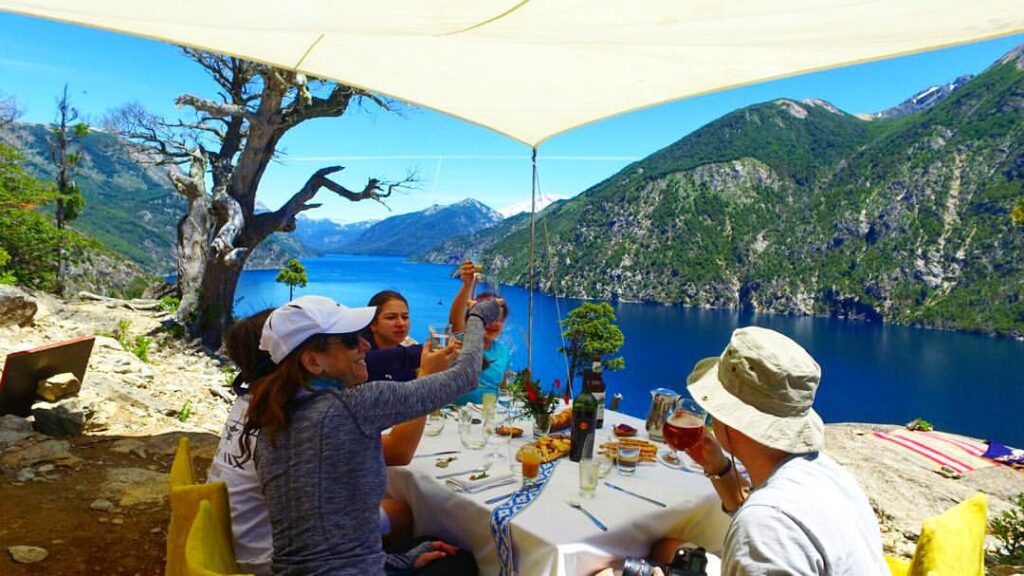 Foodie experience by the lake