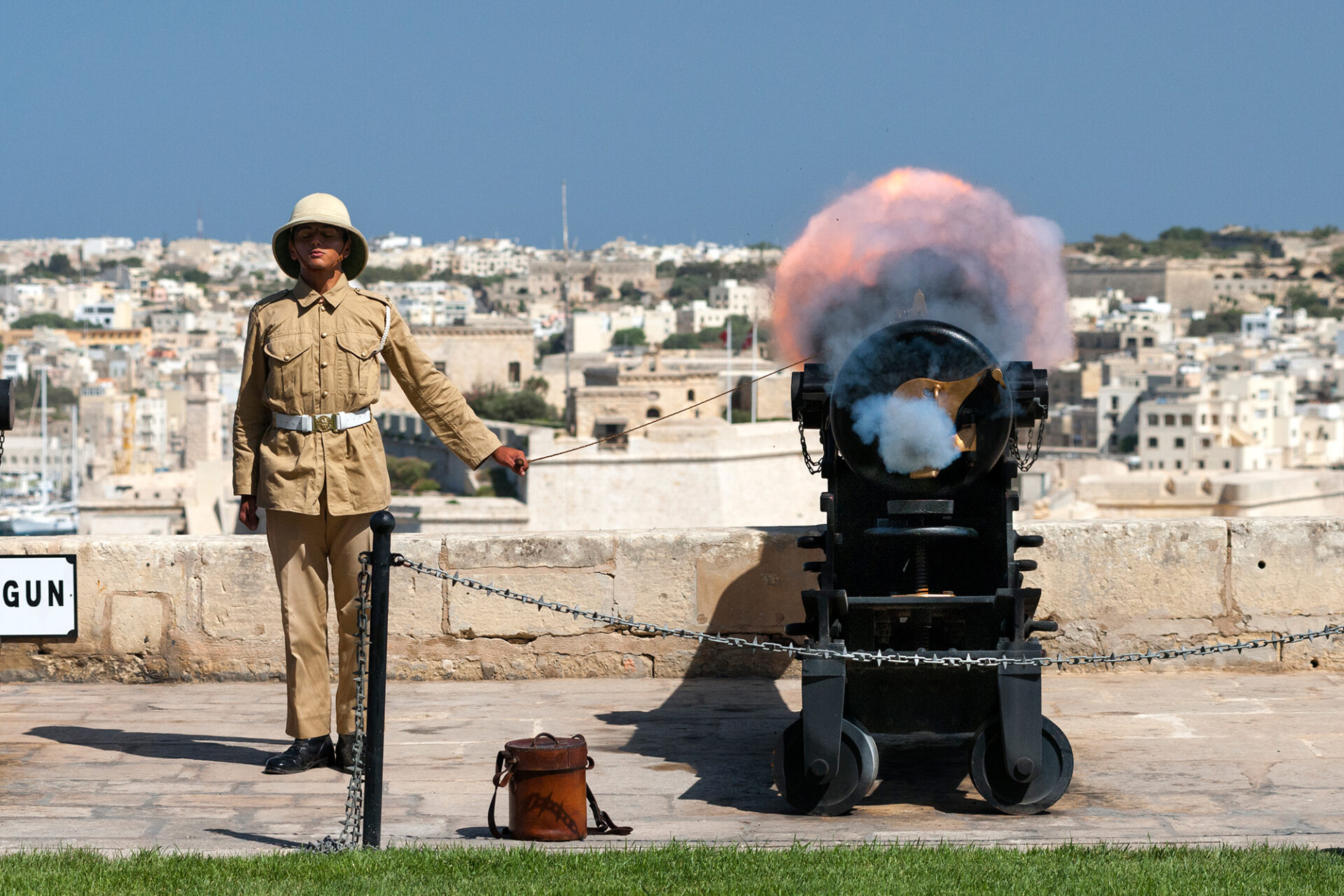 Saluting Battery
