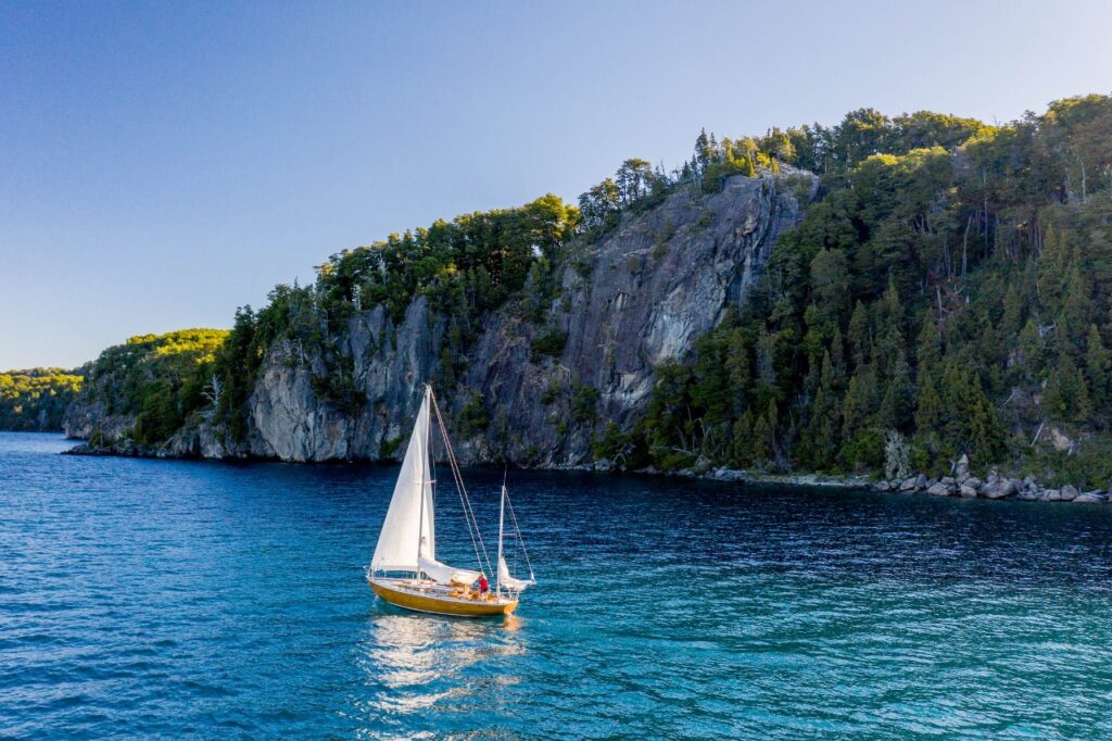 Luxury sailing along Nahuel Huapi Lakes