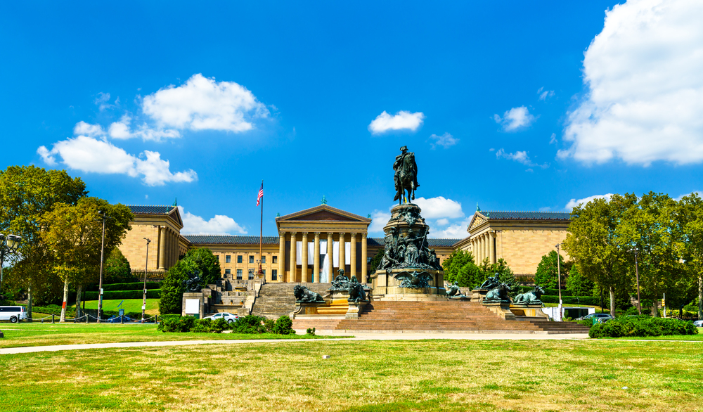 Philadelphia Museum of Art and Washington Monument Fountain