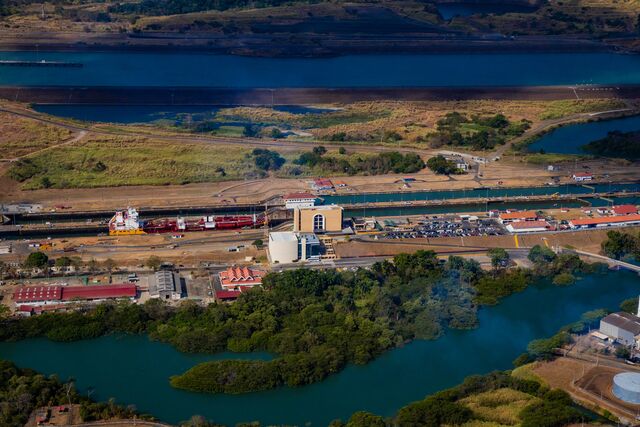 Visual of Panama Canal
