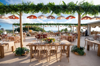 Kauai event decor and table setting