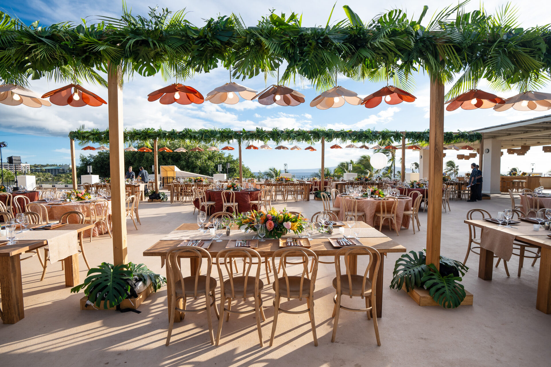 Kauai event decor and table setting